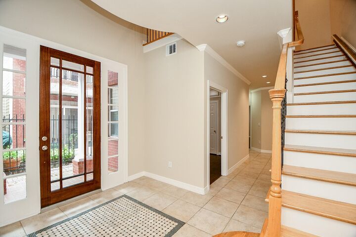 Property Photo:  718 Roy Street  TX 77007 