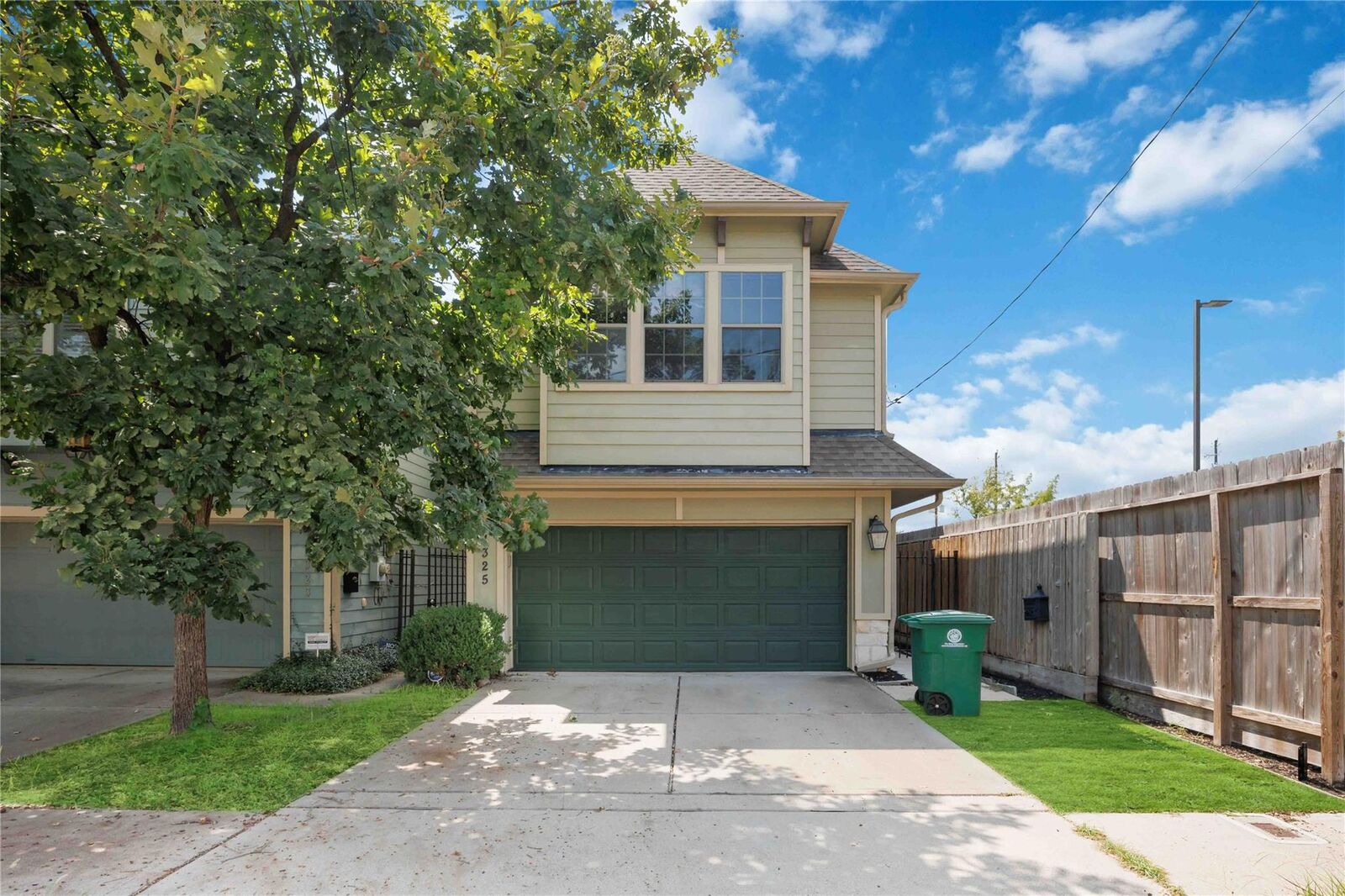 Property Photo: 1325 Dorothy Street TX 77008