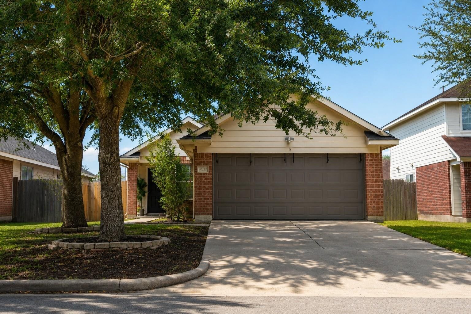 Property Photo:  6031 Lark Haven Lane  TX 77085 