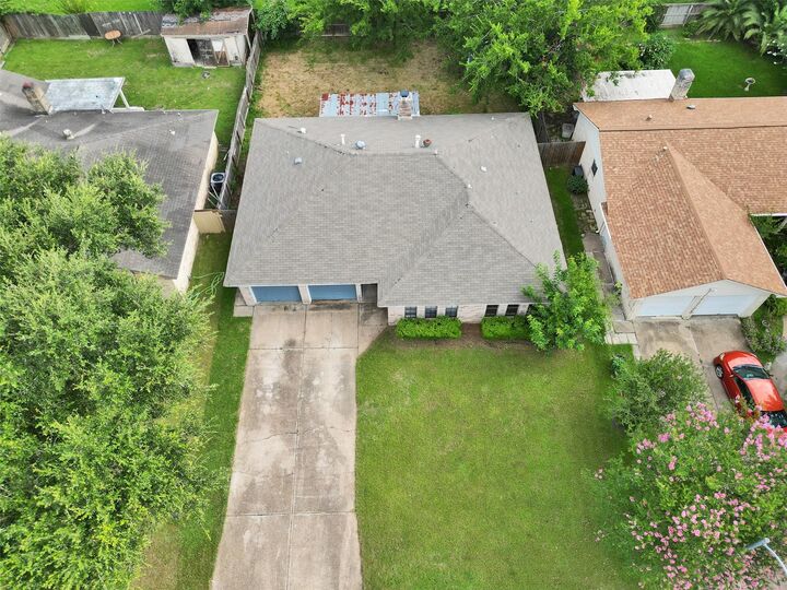 Property Photo: 18726 Wood Glen Lane TX 77084