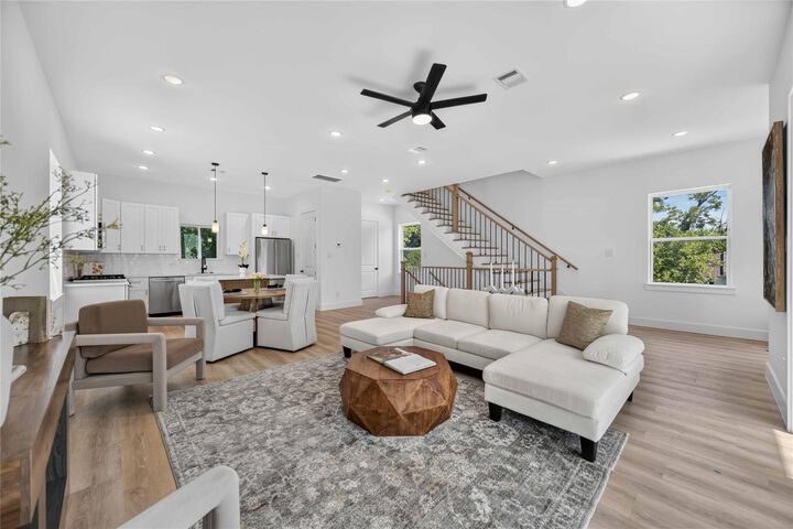 Property Photo:  316 Walthall D  TX 77022 