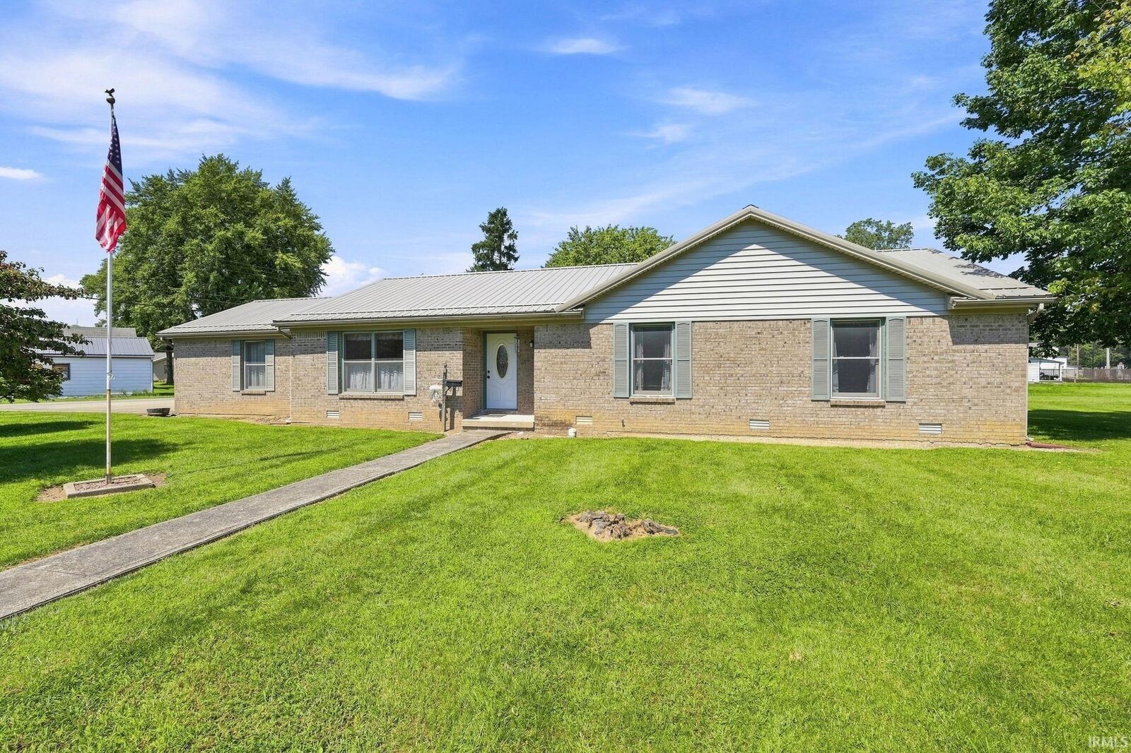Property Photo:  1310 Swan Street  IN 46750 
