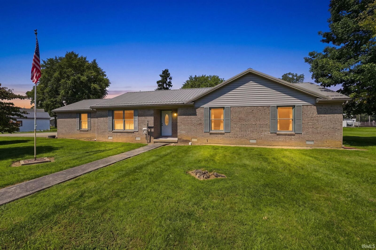Property Photo:  1310 Swan Street  IN 46750 