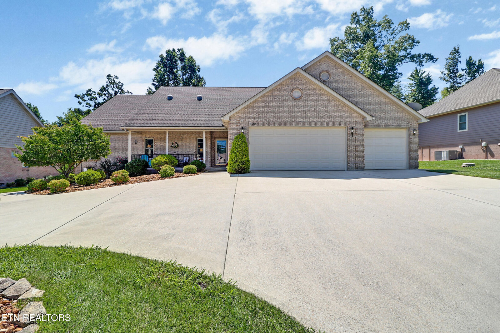 Property Photo: 207 Forest Hill Drive TN 38558