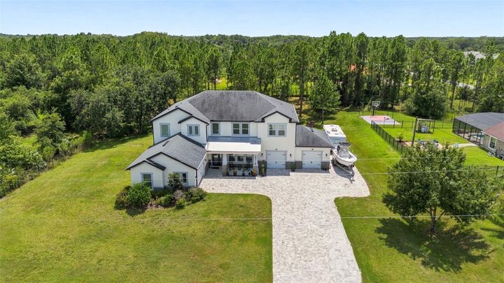 Property Photo: 19118 Palmland Street FL 32833