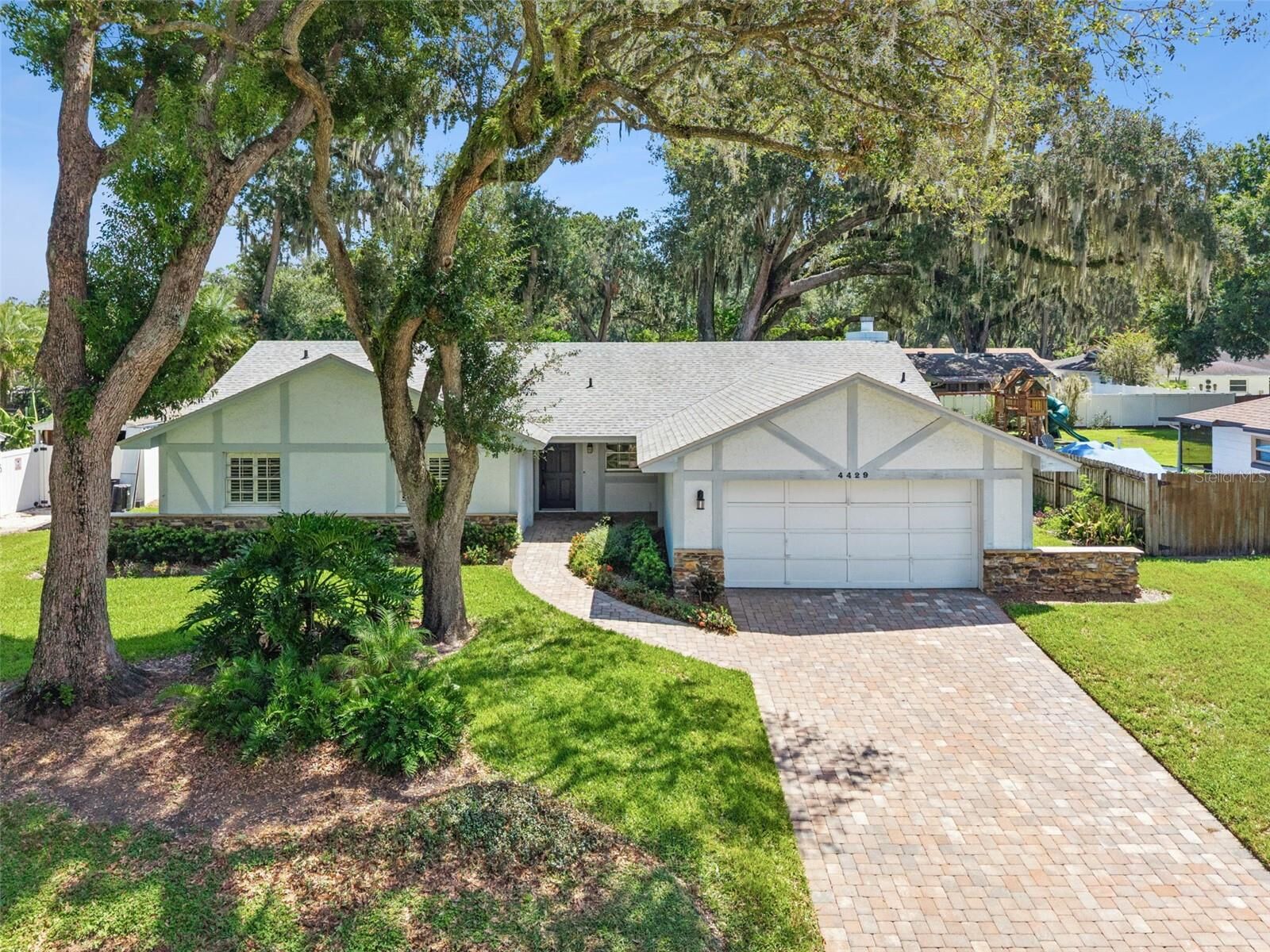 Property Photo: 4429 Carolwood Street FL 32812