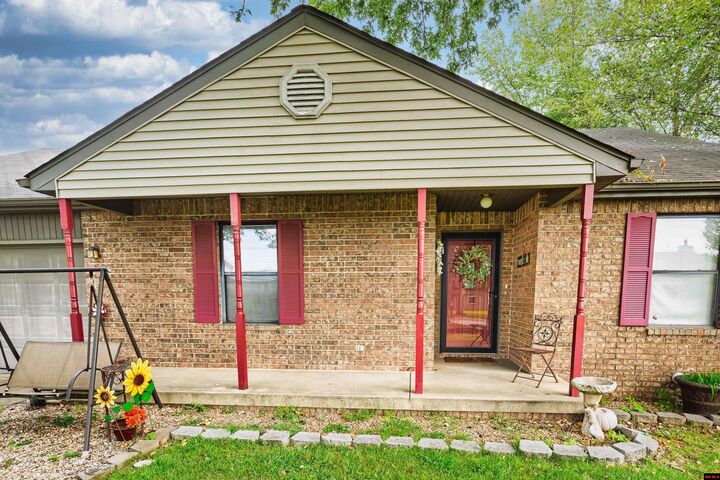 Property Photo:  1117 Ozark Avenue  AR 72653 