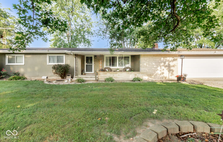 Property Photo: 164 S East IN 47229