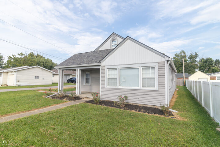 Property Photo:  621 Apple Street  IN 46140 