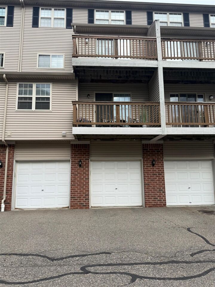 Property Photo:  16896 Farmington Road  MI 48154-2947 