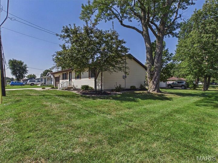 Property Photo:  134 Hampton Street  IL 62010 