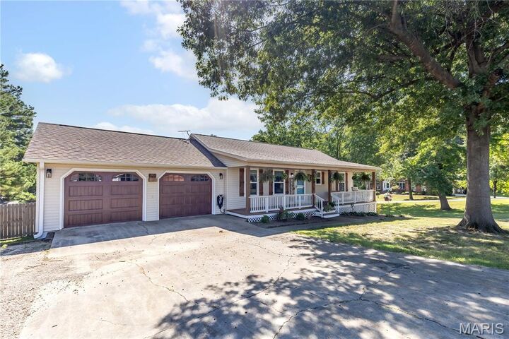 Property Photo:  825 Albert Street  MO 63841 