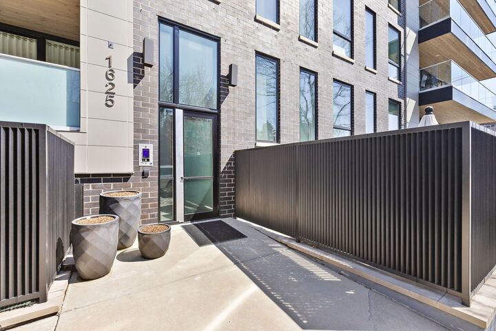 Property Photo:  1625 N Burling Street 304  IL 60614 