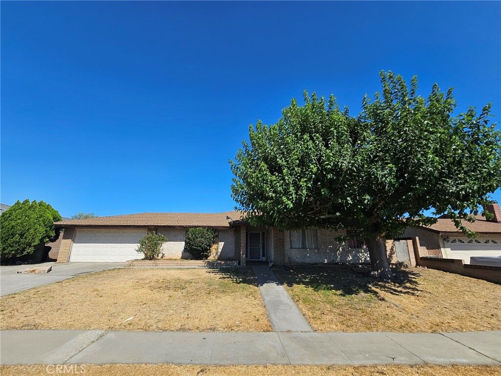 Property Photo: 737 N Fillmore CA 92376