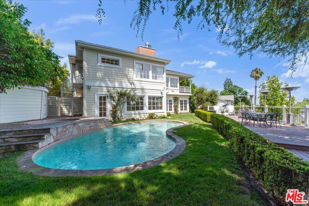 Property Photo:  3836 Glenridge Drive  CA 91423 
