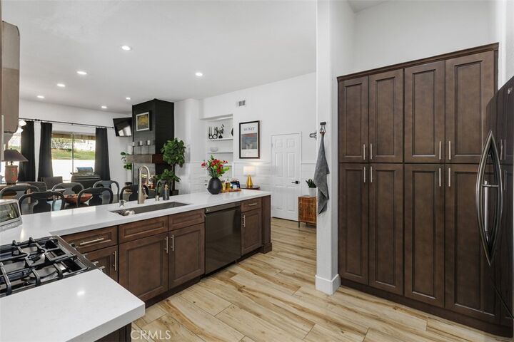 Property Photo:  13810 Cheina Court  CA 92883 