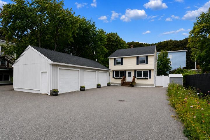 Property Photo:  6 Buckleys Court  ME 04005 