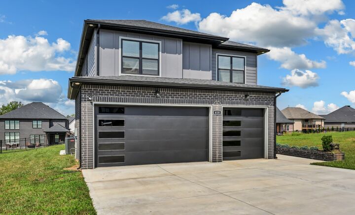 Property Photo:  418 Blue Ridge Ct  TN 37043 