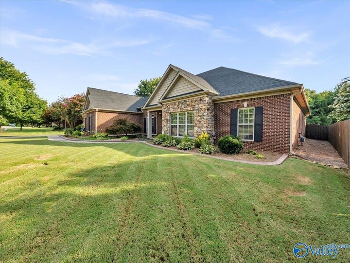 Property Photo: 102 River Laurel Way AL 35811