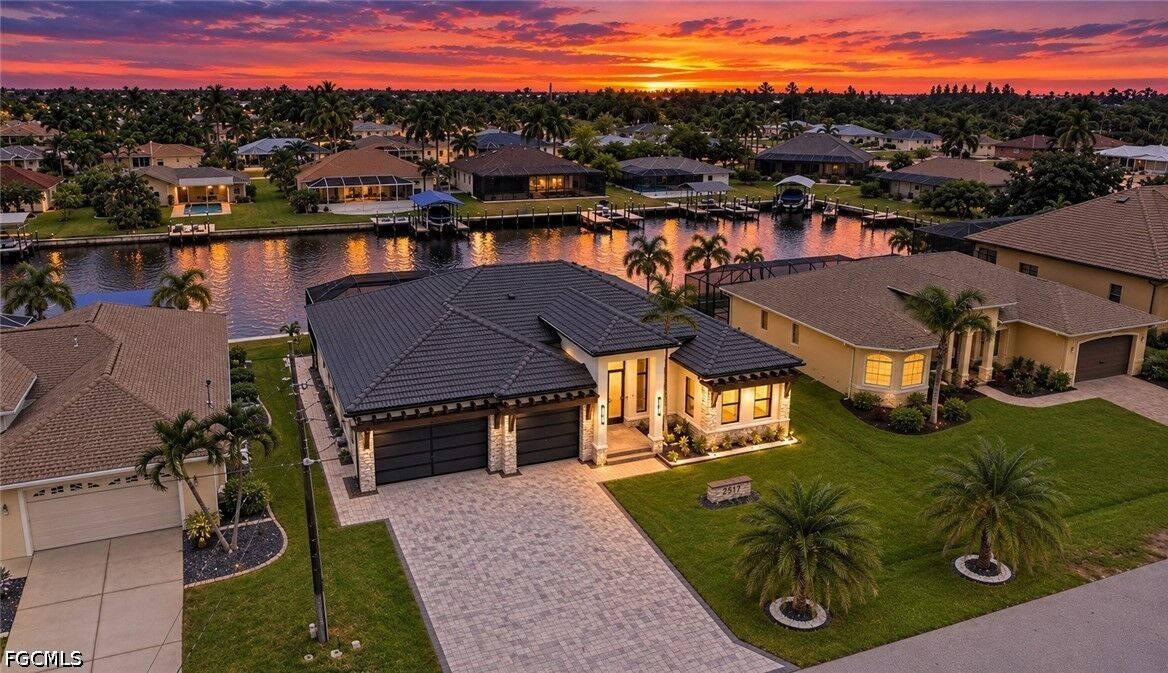 Property Photo: 2517 SW 38th Street FL 33914