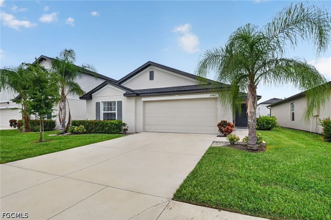 Property Photo: 17742 Paradiso Way FL 33917
