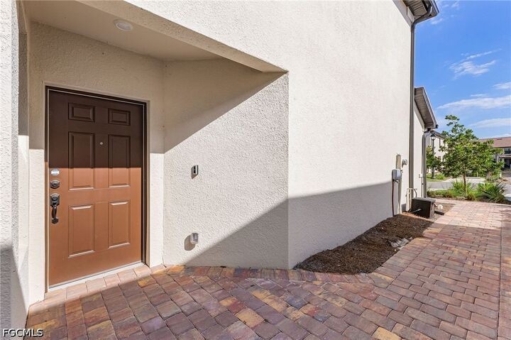 Property Photo: 1682 Lake Jessup Circle FL 33909