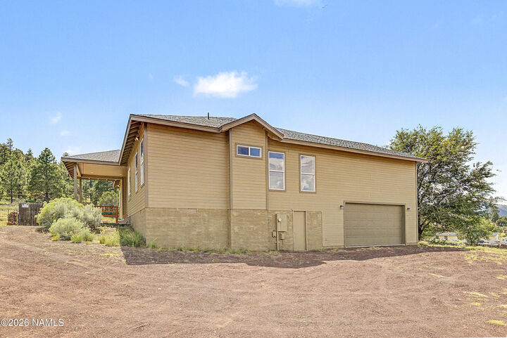 Property Photo: 9013 Beasley Road AZ 86004
