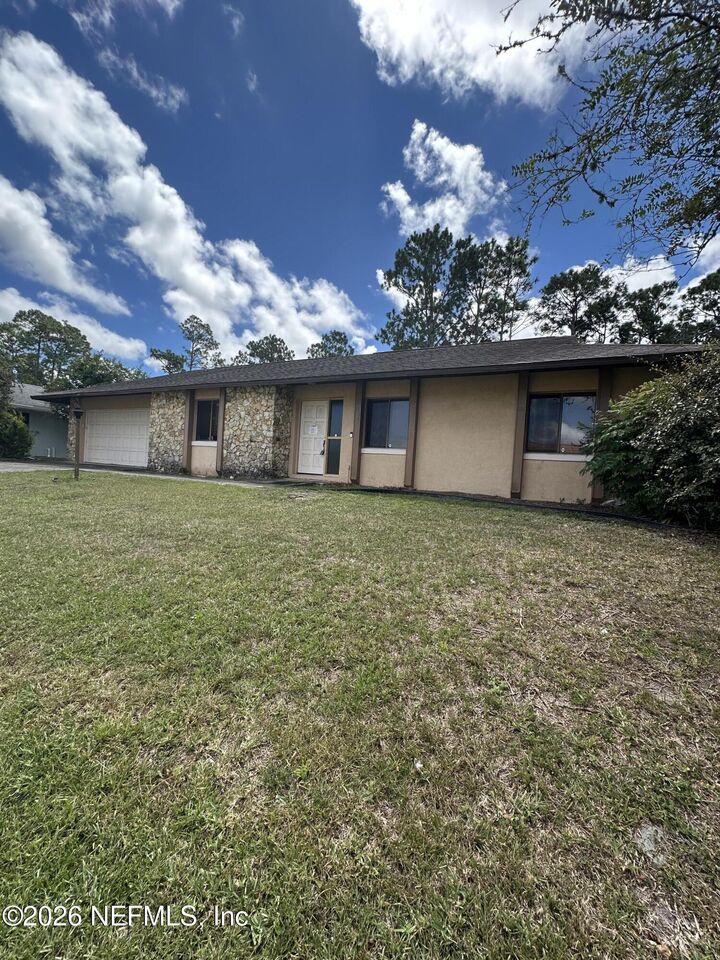 Property Photo:  3 Woodfalon Place  FL 32164 