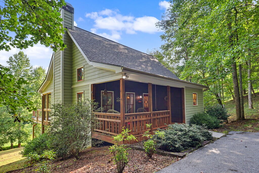 Property Photo:  105 Evergreen Road  GA 30546 