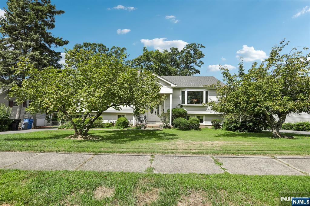 Property Photo:  347 Alan Drive  NJ 07652 
