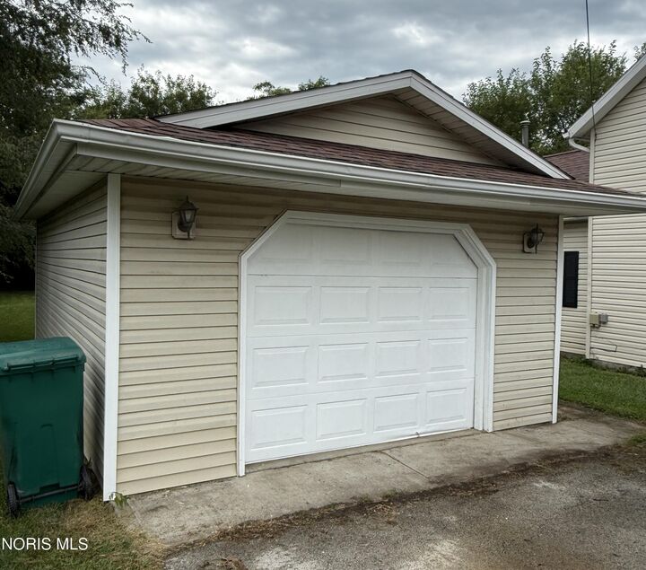 Property Photo: 113 N 2nd Street OH 43451