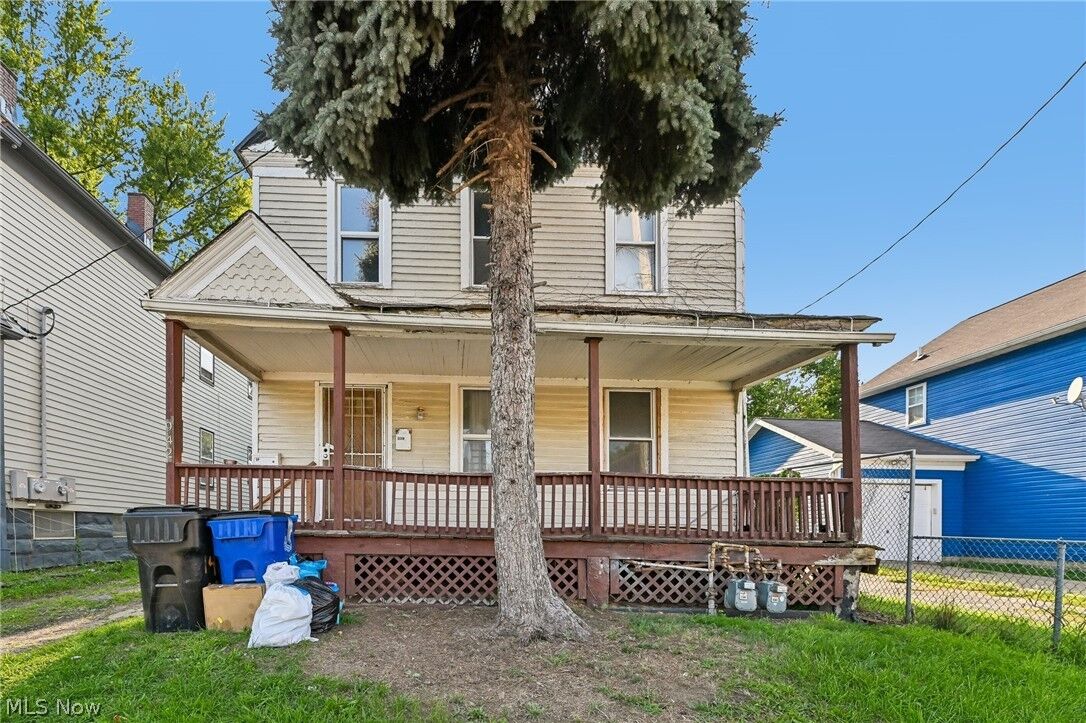 Property Photo:  942 E 79th Street  OH 44103 