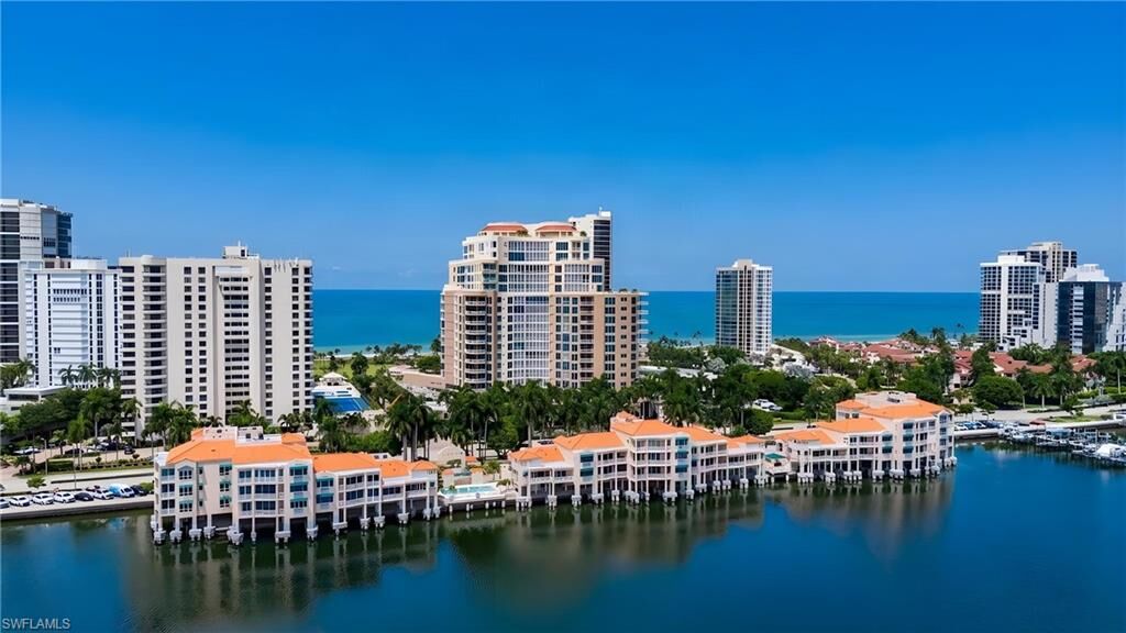 Property Photo: 4530 Gulf Shore Blvd N 2-212 FL 34103