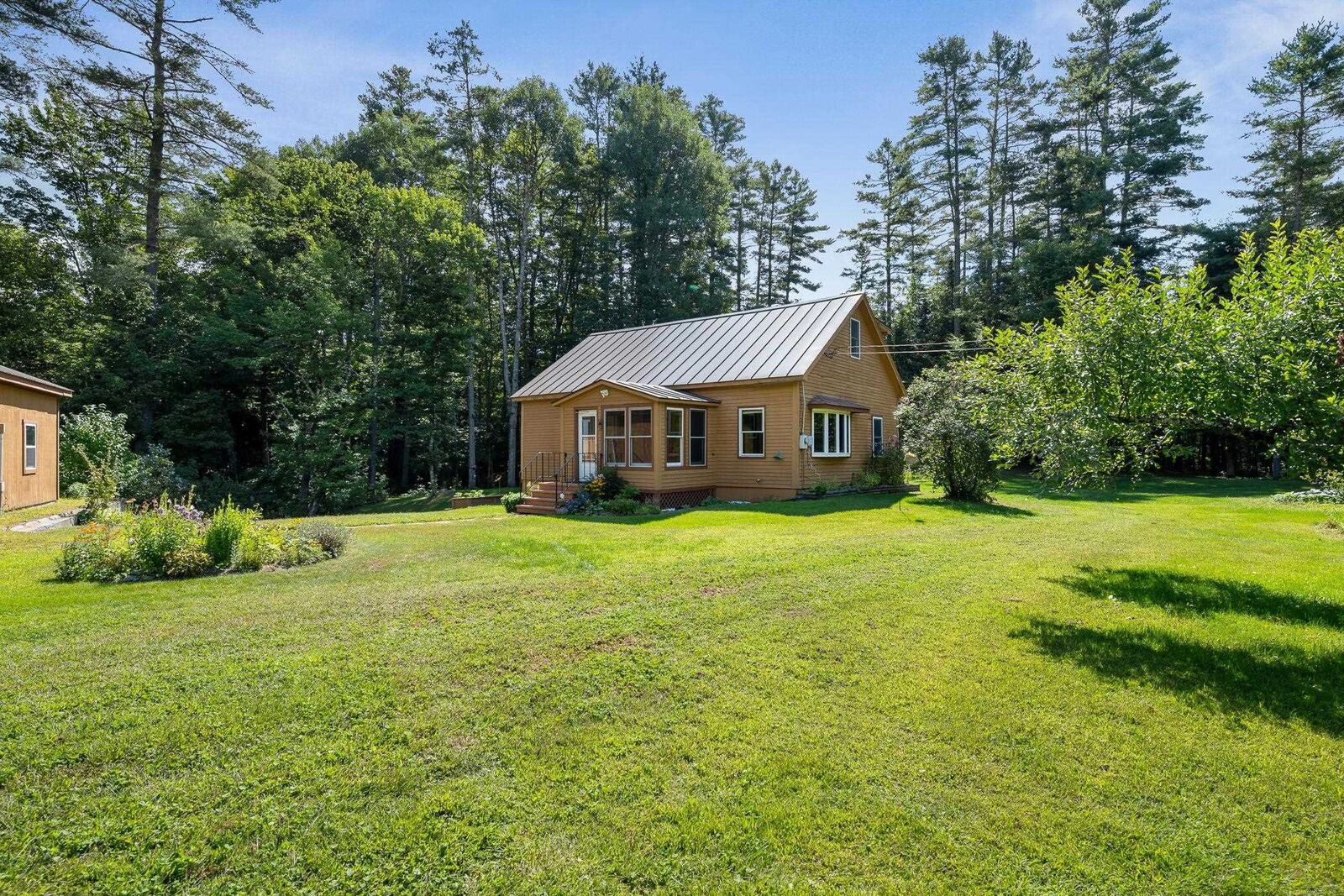 Property Photo: 2106 Vt Route 14 VT 05650
