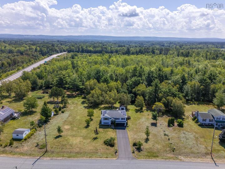 Property Photo:  23 Dahlgren Crescent S  NS B0P 1R0 