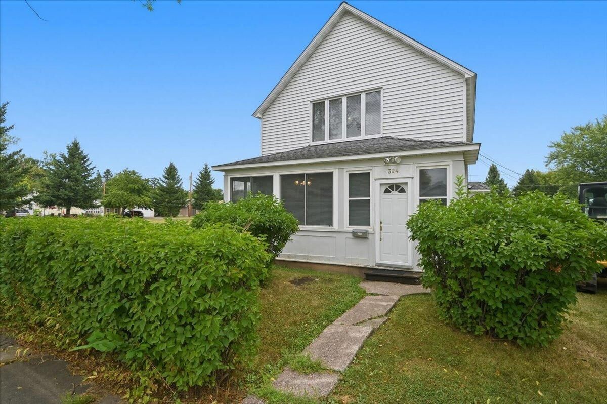 Property Photo: 324 98th Avenue W MN 55808