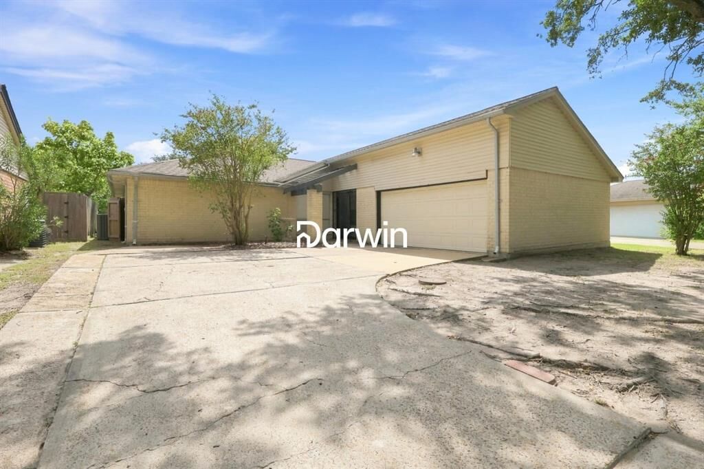 Property Photo: 1334 Willersley Lane TX 77530