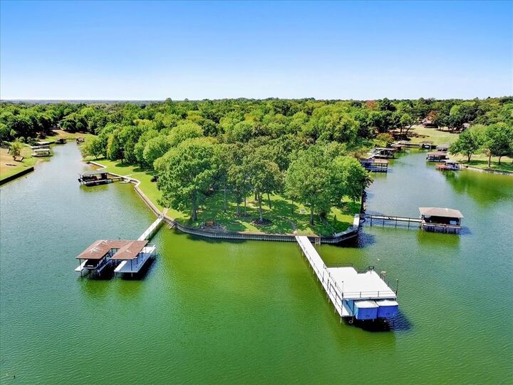 Property Photo: 122 Knights Circle TX 75859