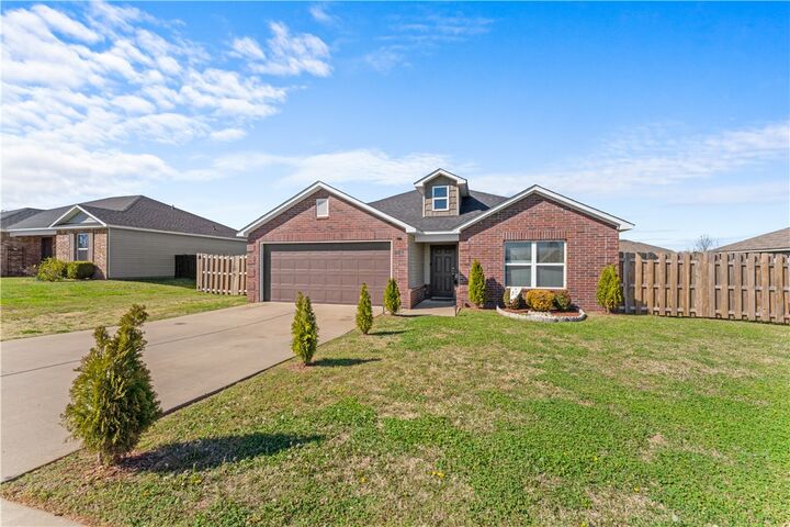 Property Photo: 888 NW Evans Circle AR 72713