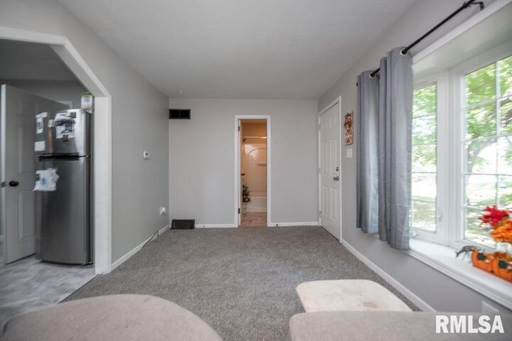 Property Photo:  609 S Stewart Street  IL 61610 