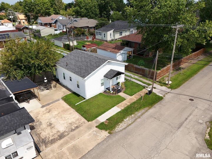 Property Photo: 101 Ash Street IL 62948