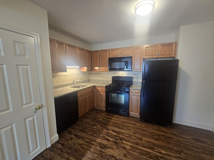 Property Photo: 720 Main St 4 MA 02190