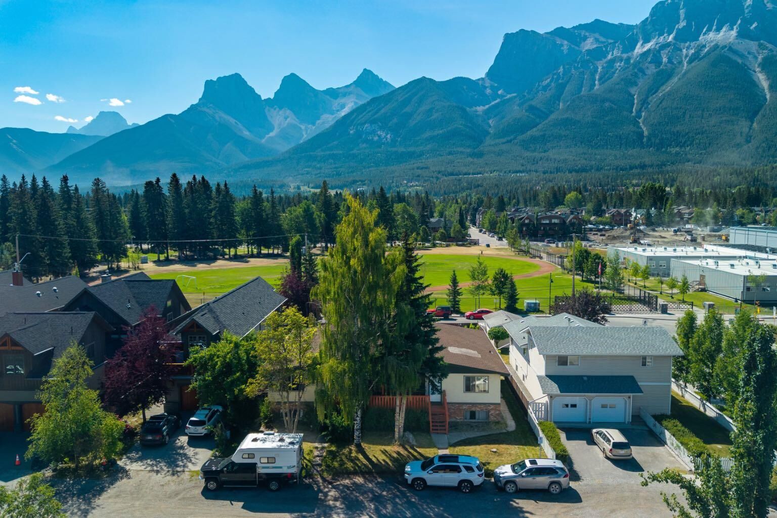 Property Photo:  631 &Amp 633 7th Street  AB T1W 2C2 