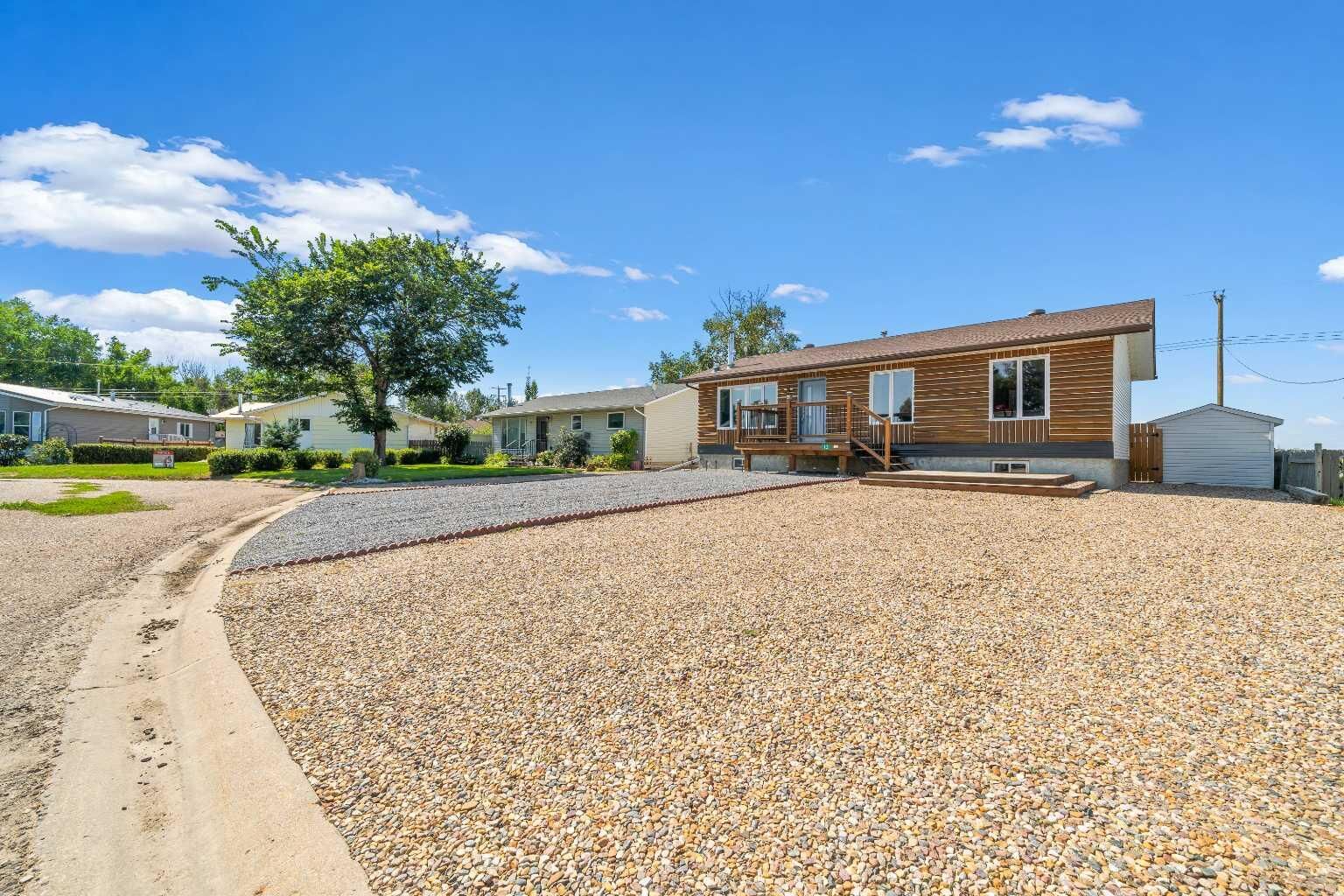 Property Photo: 13 Heather Court AB T0J 1V0
