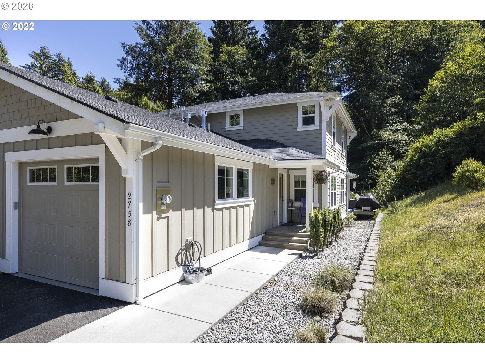 Property Photo:  2758 NE 19th St  OR 97367 