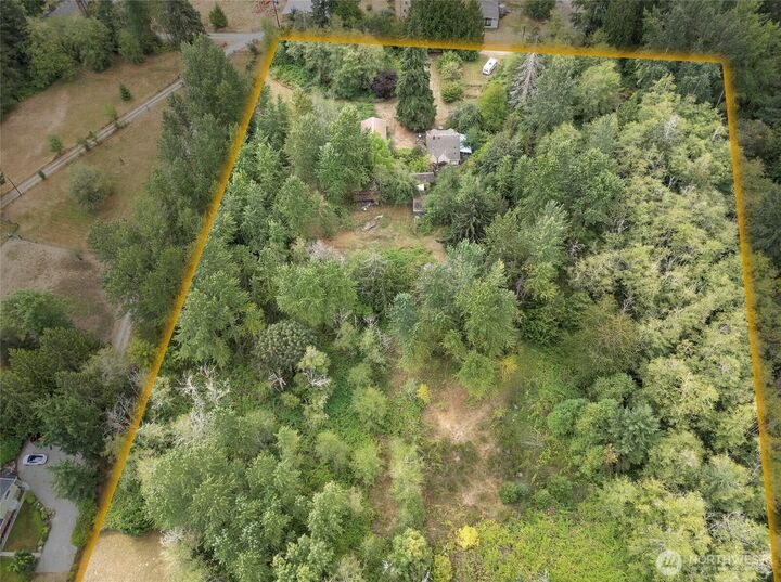 Property Photo: 13928 59th Avenue E WA 98373