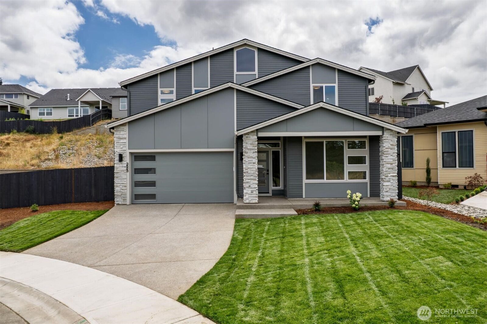 Property Photo:  1839  19th Avenue S 10  WA 98446 