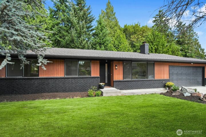 Property Photo:  4221  108th Street SE  WA 98208 