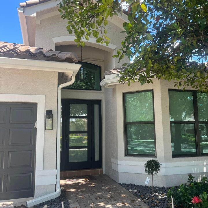 Property Photo: 19305 Skyridge Circle FL 33498