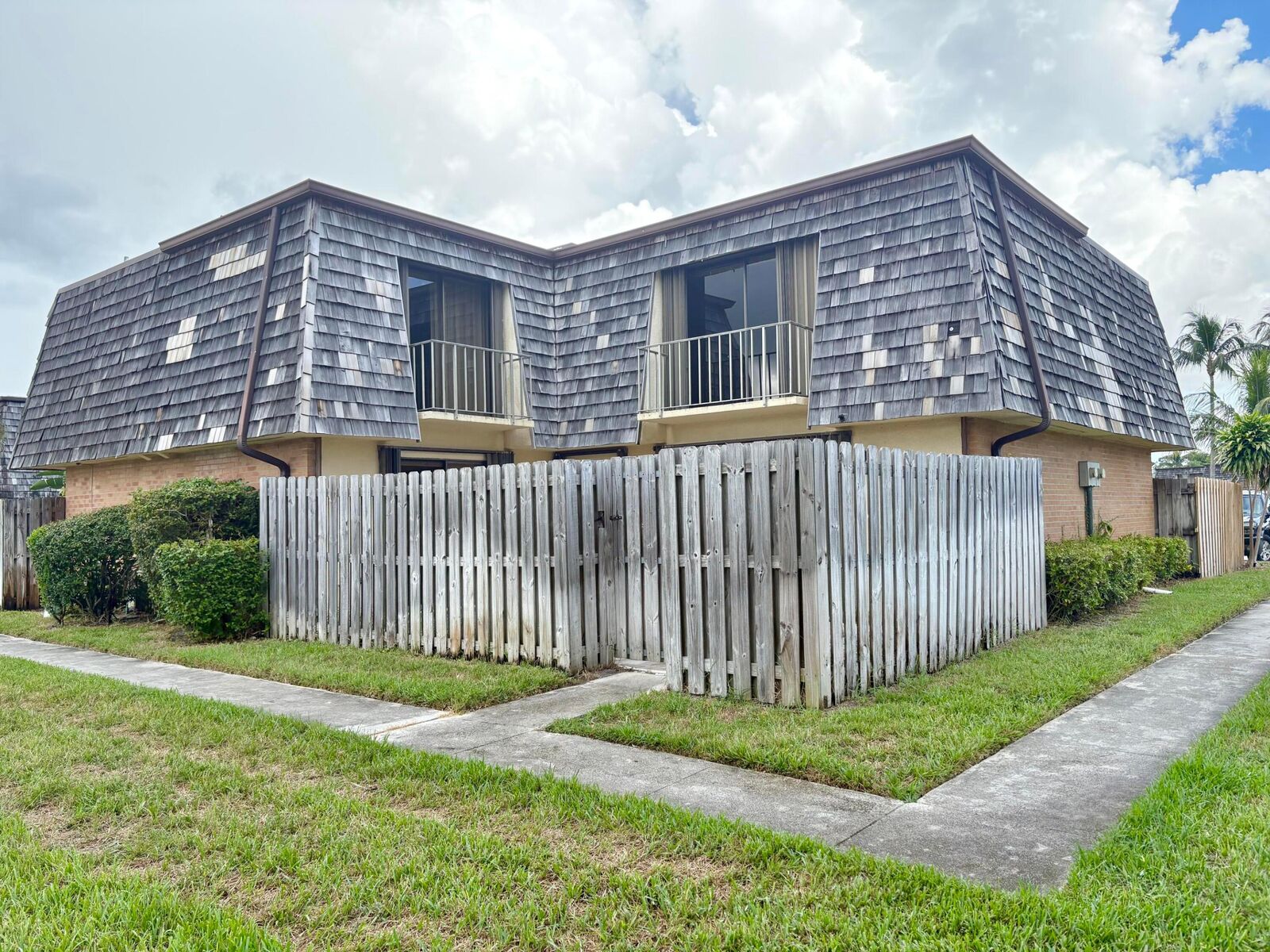 Property Photo: 385 Lake Arbor Drive FL 33461
